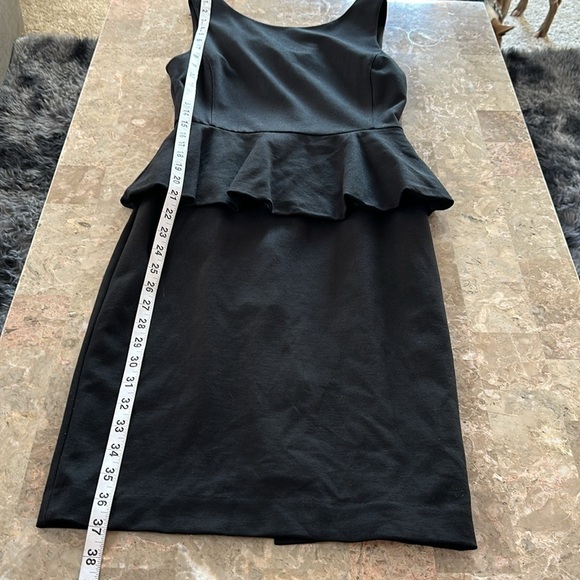 New Banana Republic Black Peplum Dress, Cocktail, Party, Stretch, size 2 - Picture 14 of 15